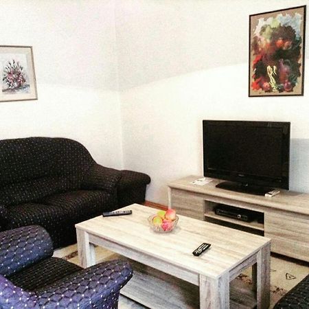 Apartment Buzarovski สโกเปีย ภายนอก รูปภาพ