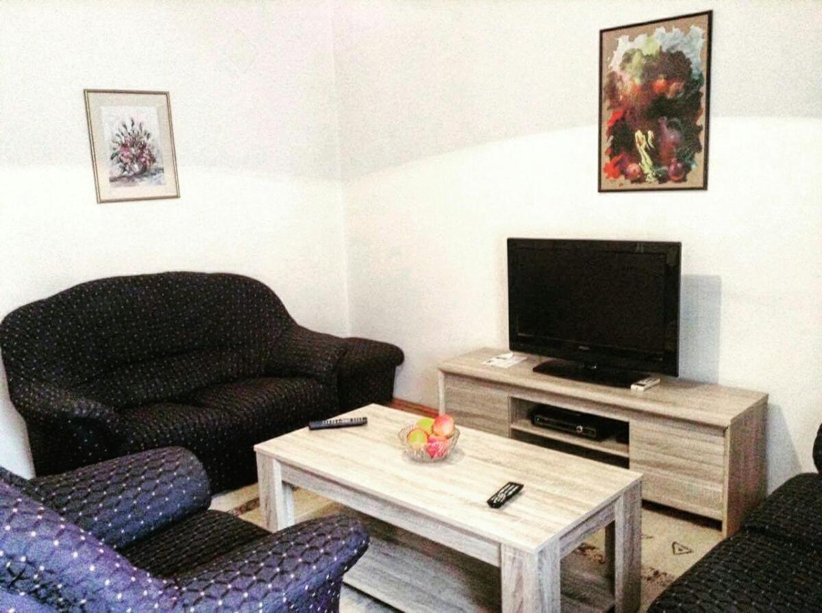 Apartment Buzarovski สโกเปีย ภายนอก รูปภาพ